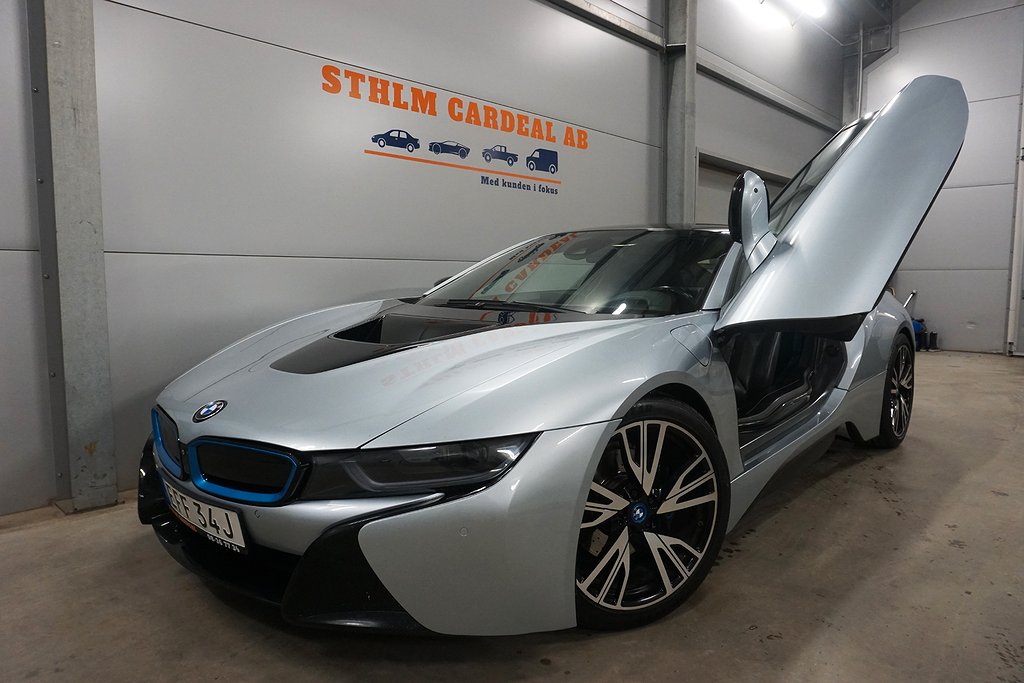 BMW i8  AWD Plug-in Hybrid 362hk, 360° Kamera, H&K, GPS, HUD