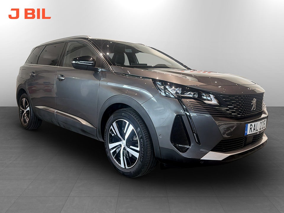 Bild på Peugeot 5008 GT 1.2 PT 130hk Aut 7-SITS B-KAMERA CARPLAY