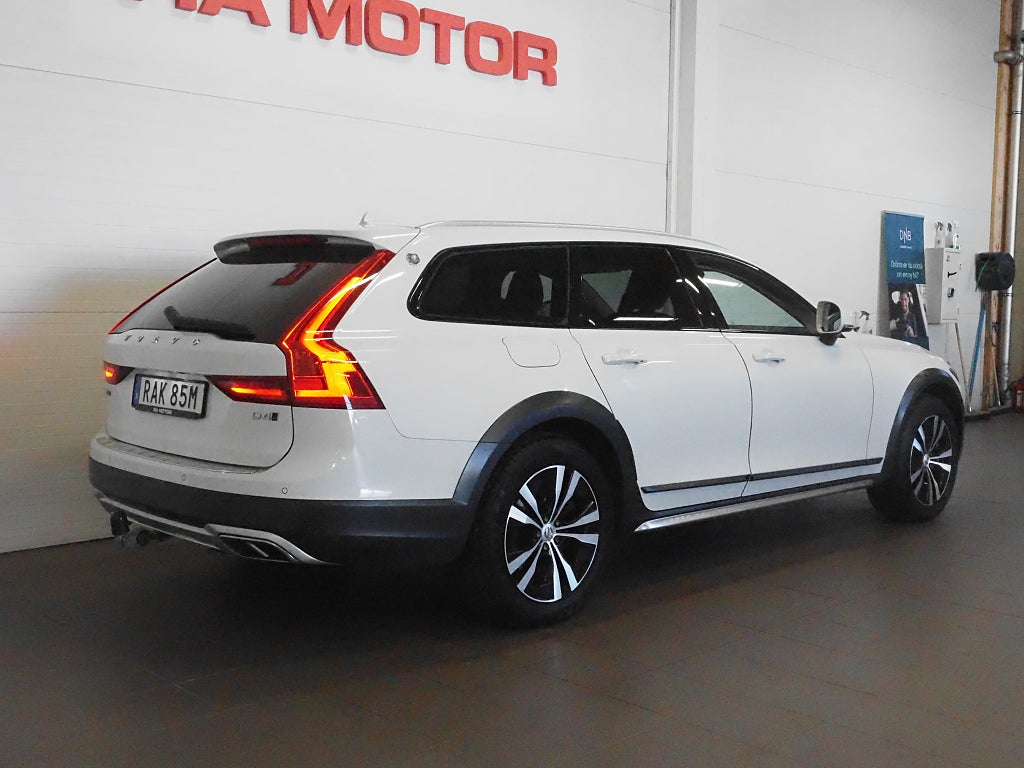 Volvo V90 Cross Country D4 AWD Geartronic Advanced SE II 190hk | Drag 2020