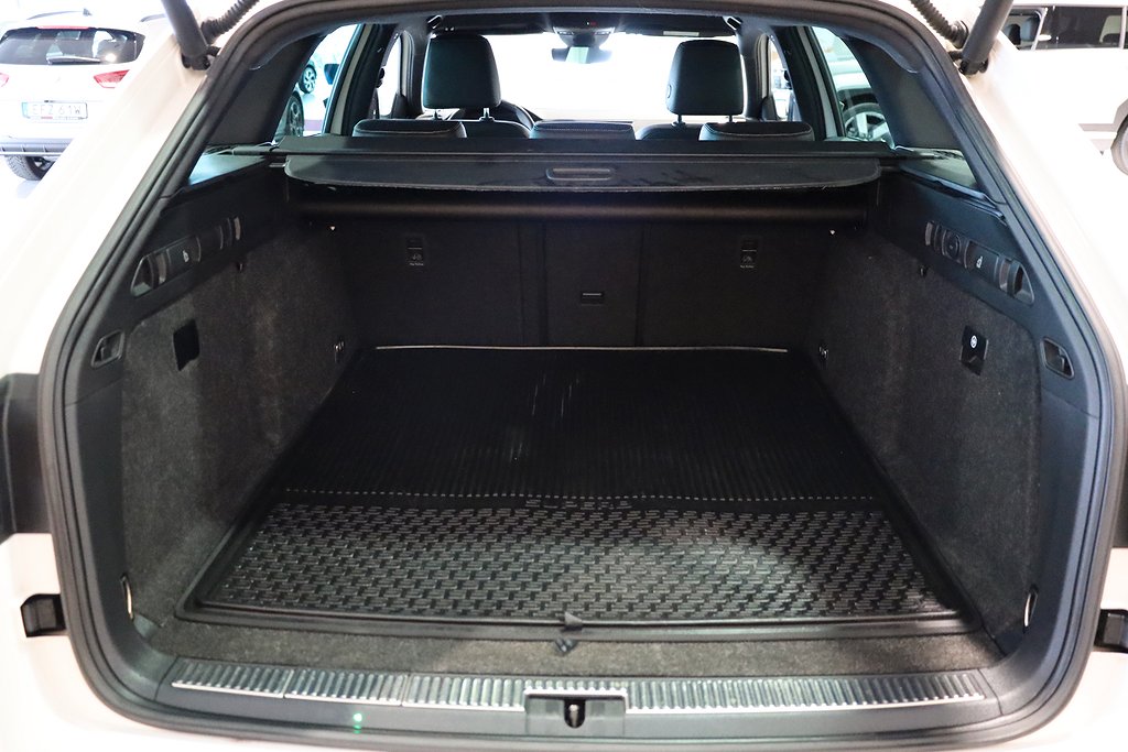 Skoda Superb iV Kombi 1,4 Plug-in Hybrid Business EDT L&K 2021
