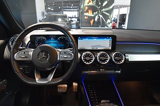 SUV Mercedes-Benz EQB 6 av 14