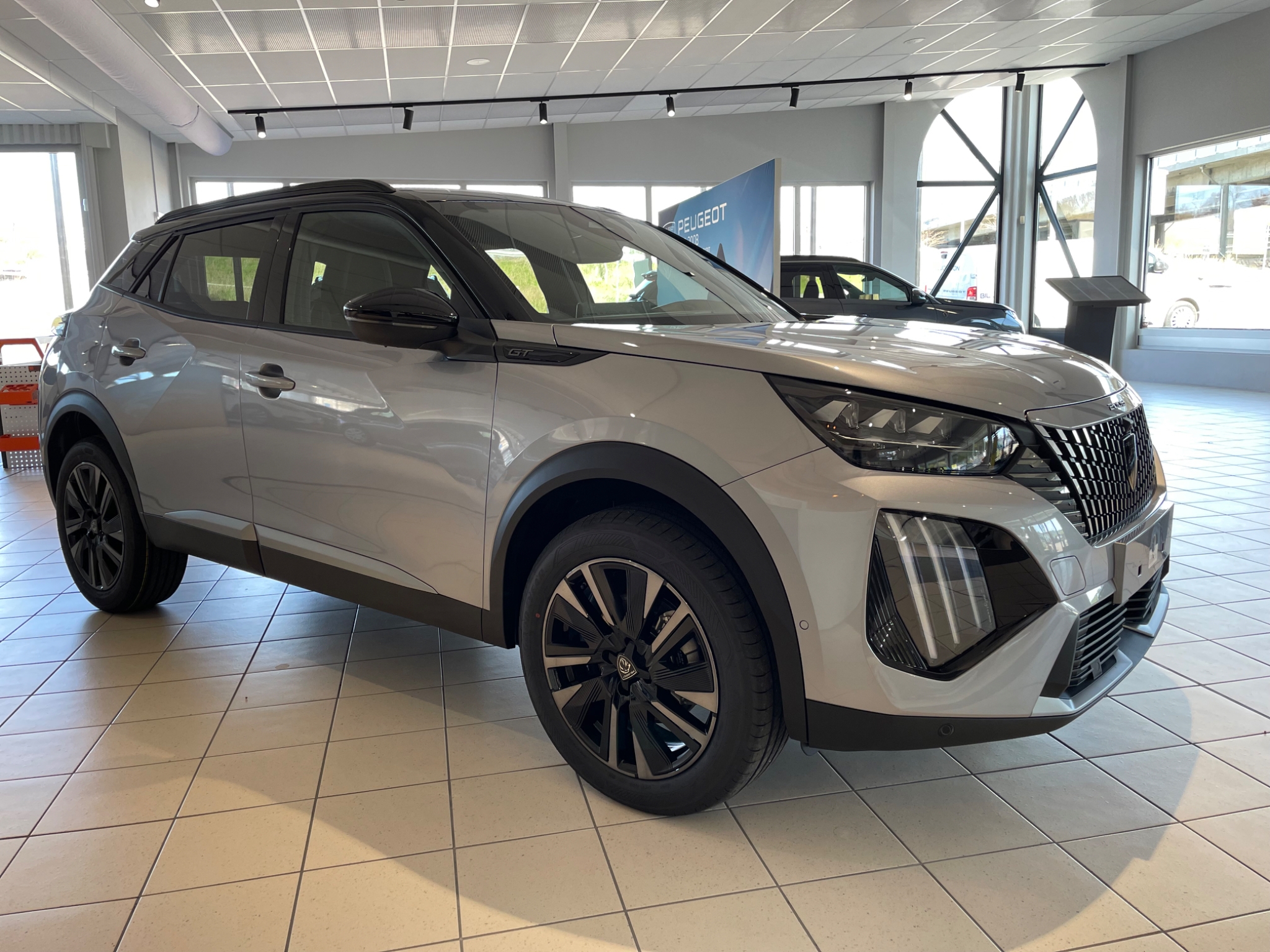Peugeot 2008 GT Hybrid 145 e-DSC 2026, bild 3/10
