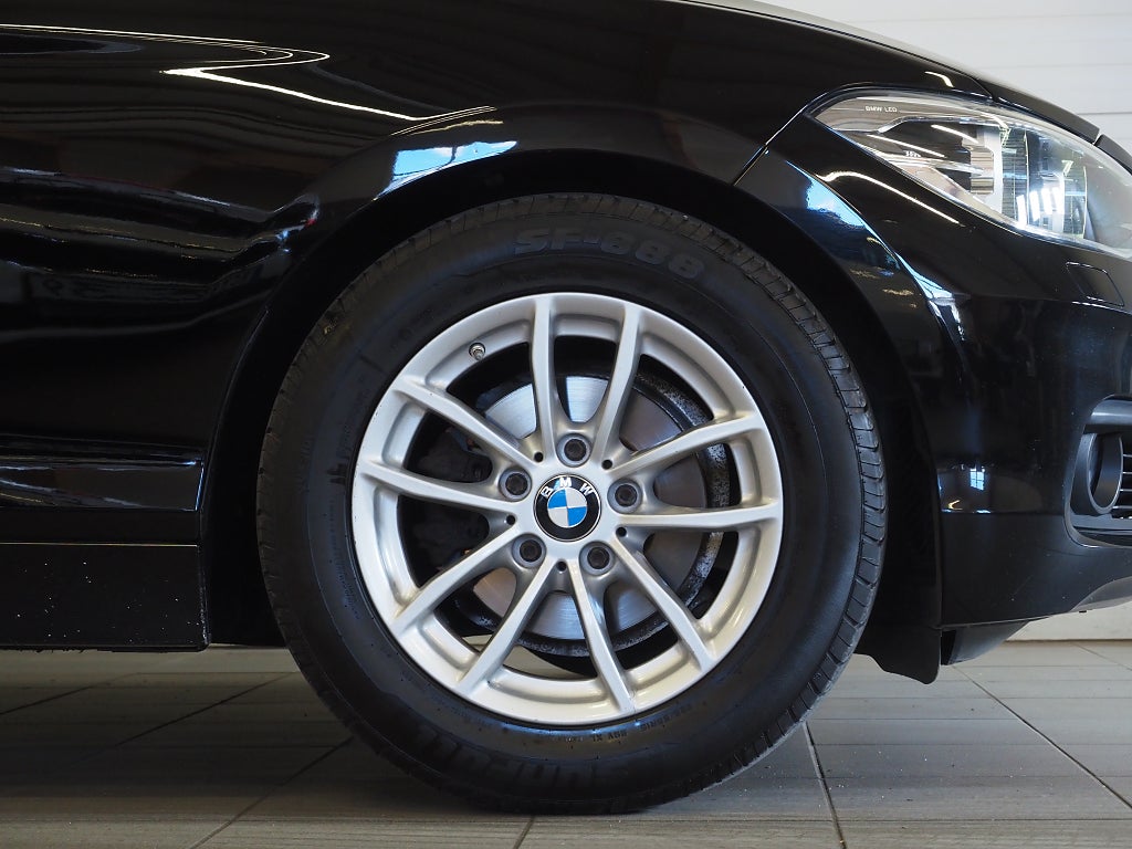 BMW 118I Steptronic 136hk Automat Advantage P-Sensorer 2016