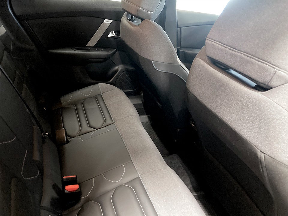 Bild på Citroën C4-X Shine 1.2 PT 130hk Aut B-KAMERA CARPLAY