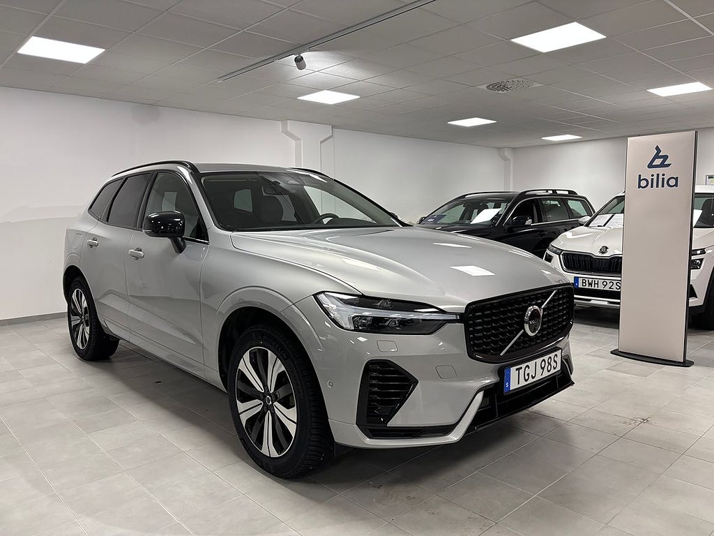 Volvo XC60 Recharge T8 Plus Dark |Drag|Panorama|Läder|Harman Kard...