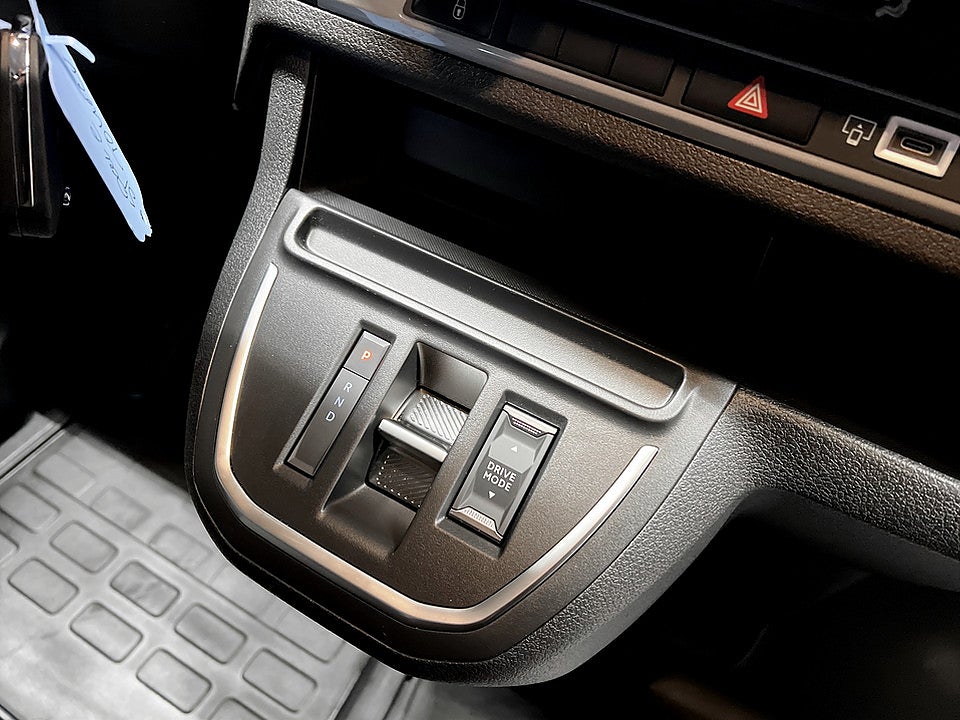 Bild på Citroën SpaceTourer Plus 2.2 BHDi 180hk Aut 9-SITS DUBBLA SKJUTDÖRRAR
