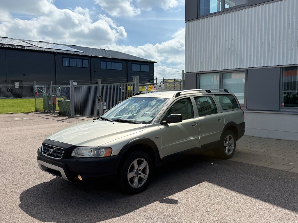 Volvo XC70 2.5T AWD Geartronic Ny besiktigad Ny servad 