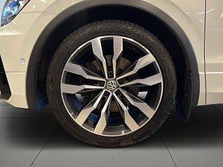Volkswagen Tiguan 2.0 TSI 4Motion R-Line Kamera/Värmare/SoV-Däck/Drag
