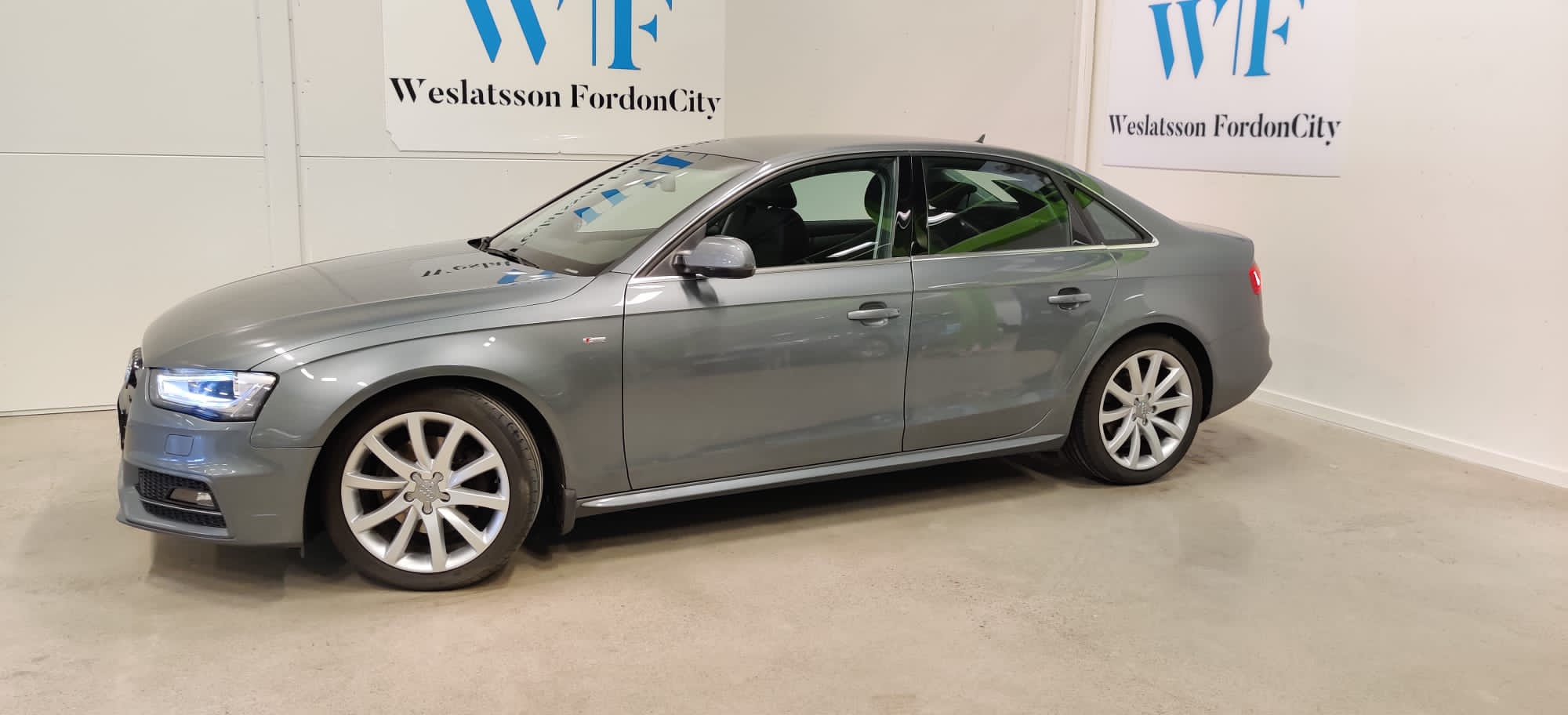 Audi A4 2015, photo 6/44