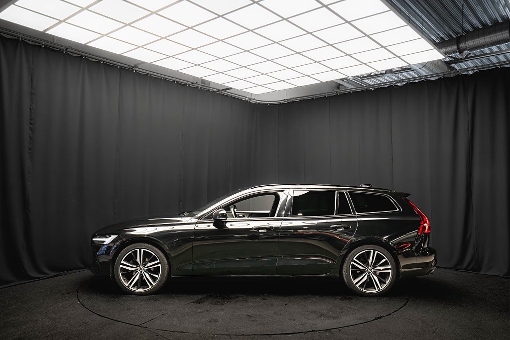 Volvo V60 B3 R-Design DRAG H/K LÄDER ELSTOL 19'' KAMERA BLIS