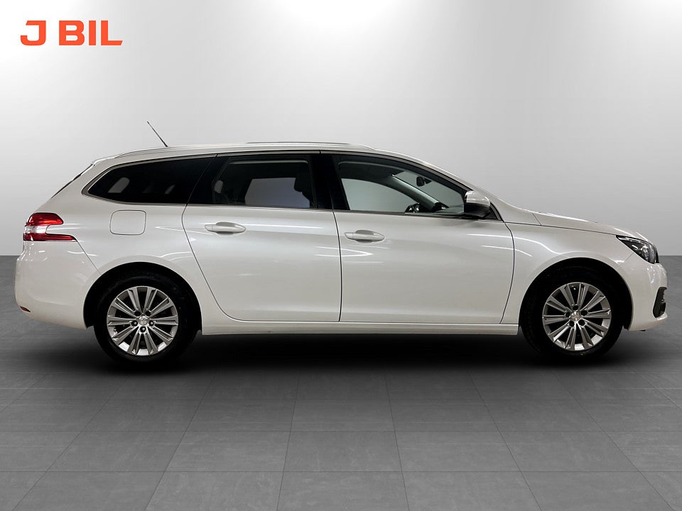 Bild på Peugeot 308 sw SW Allure 1.2 PT 130hk Aut PDC-SENSOR BLUETOOTH