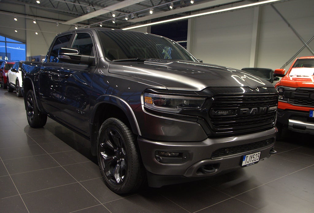 Dodge RAM 1500 Limited Night Edition V8 HEMI Släde