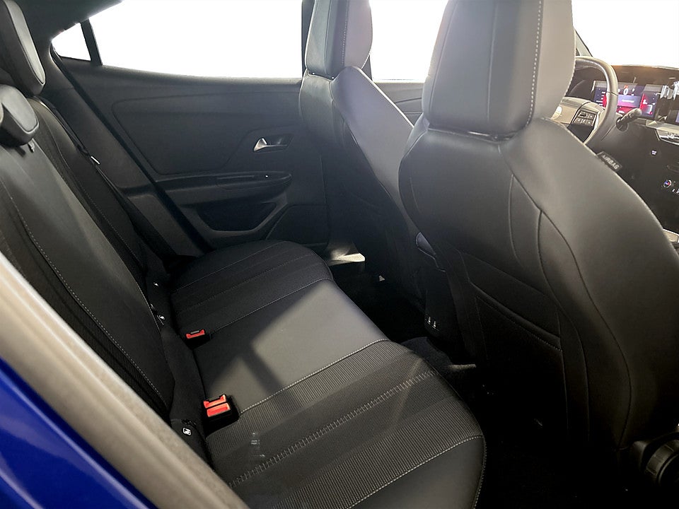 Bild på Opel Mokka GS Hybrid 1.2 Turbo 145hk Aut B-KAMERA CARPLAY