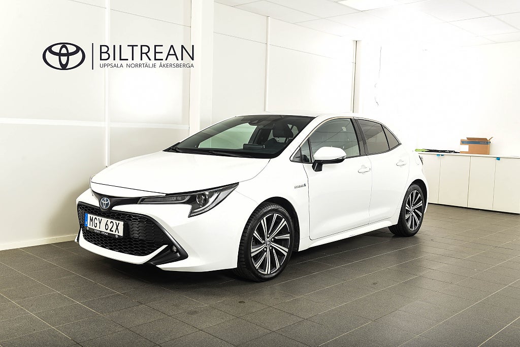 Toyota Corolla 1,8 Elhybrid Style Drag Backkamera M&K-Värm