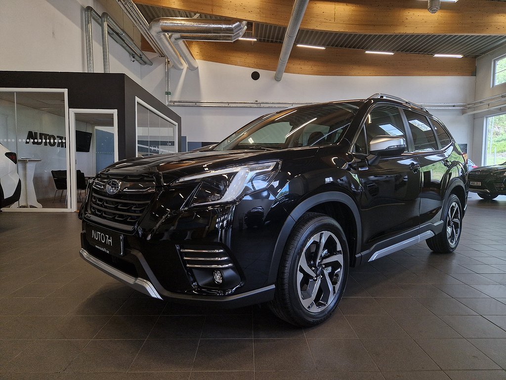 Subaru Forester e-Boxer CVT Aut e-Boxer 150hk Summit Panorama