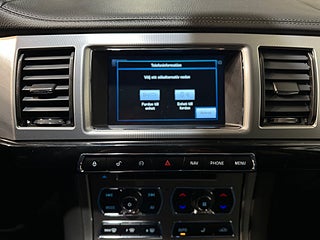 Jaguar XF 3.0 V6 AWD Taklucka Kamera GPS Meridian S/V-hjul