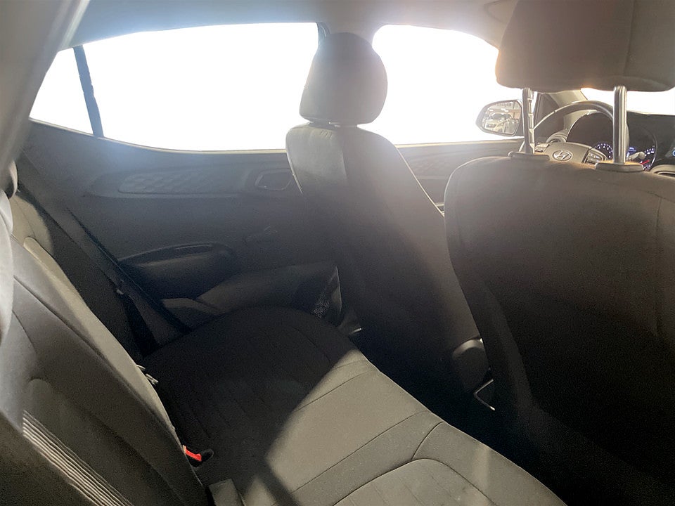 Bild på Hyundai i10 Essential 1.0 blue 67hk Aut CARPLAY