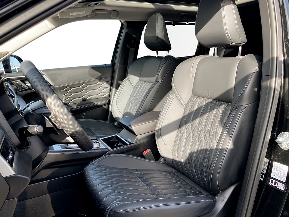 Bild på Mitsubishi Outlander Instyle PHEV 306hk Aut 4WD 360 DRAG ELSTOL PANO