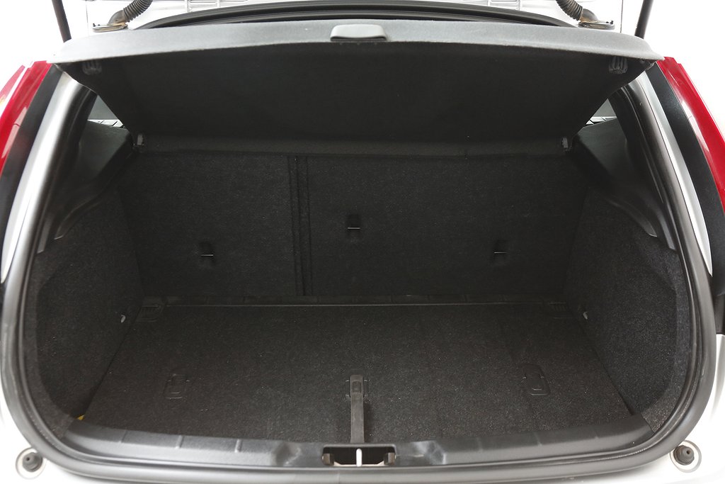 Volvo V40 Cross Country D3 150hk Kinetic Dragkrok Leasbar 2019