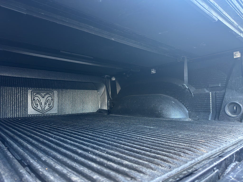 Dodge Ram 1500 Rebel 5,7 L Mkt fin o låga mil 4 X 4  394 hk - bild 19