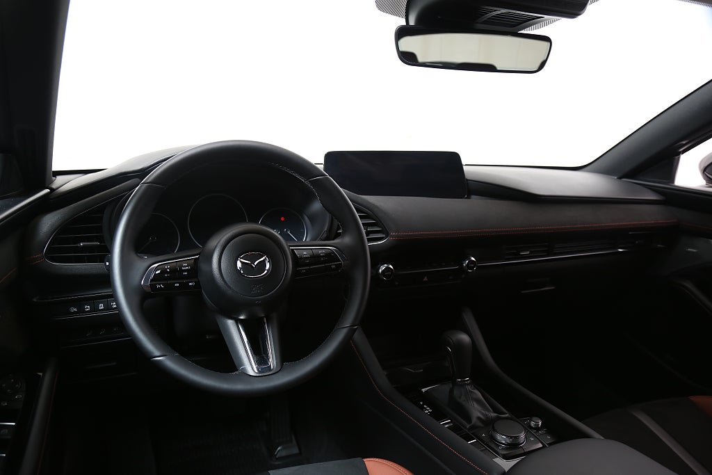 Mazda 3 Hatchback 2,0 SKYACTIV-G M Hybrid NAGISA BOSE Head-up 2024