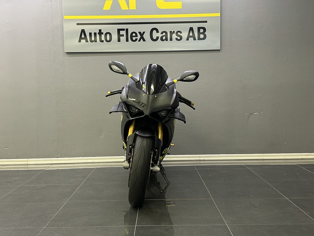 Ducati Panigale V4S DQS | Ventiljusterad | Kamera | Öhlins | Nytt däck