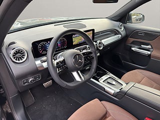 SUV Mercedes-Benz GLB 7 av 11