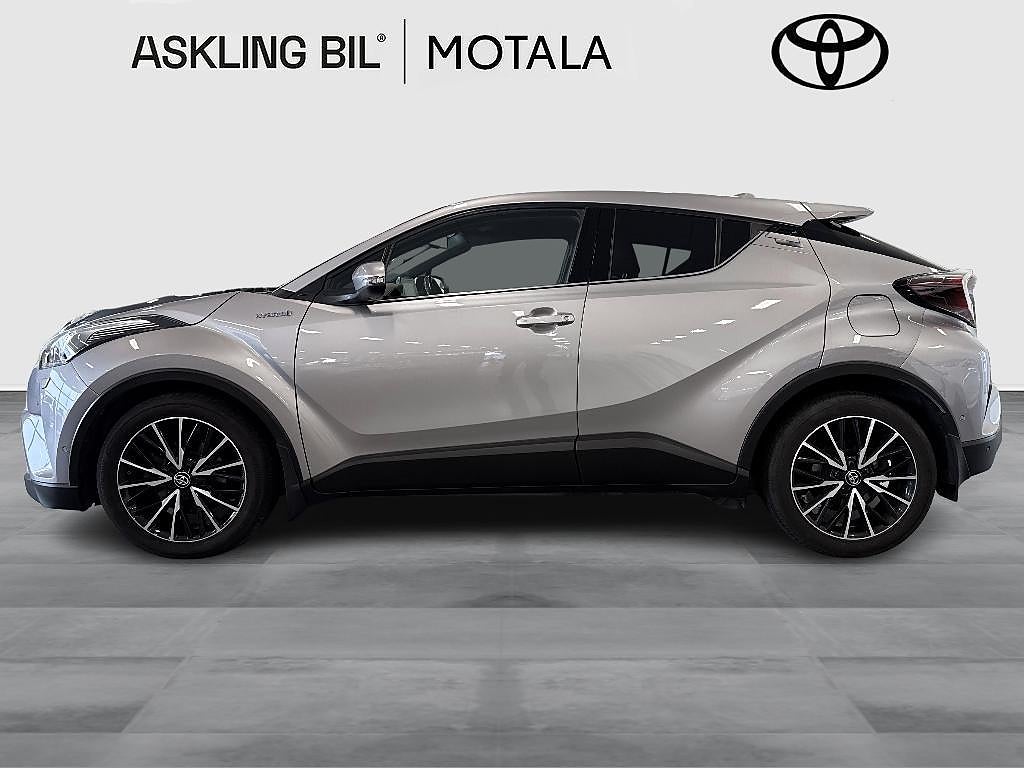 Toyota C-HR 2017 - miniatyr 4