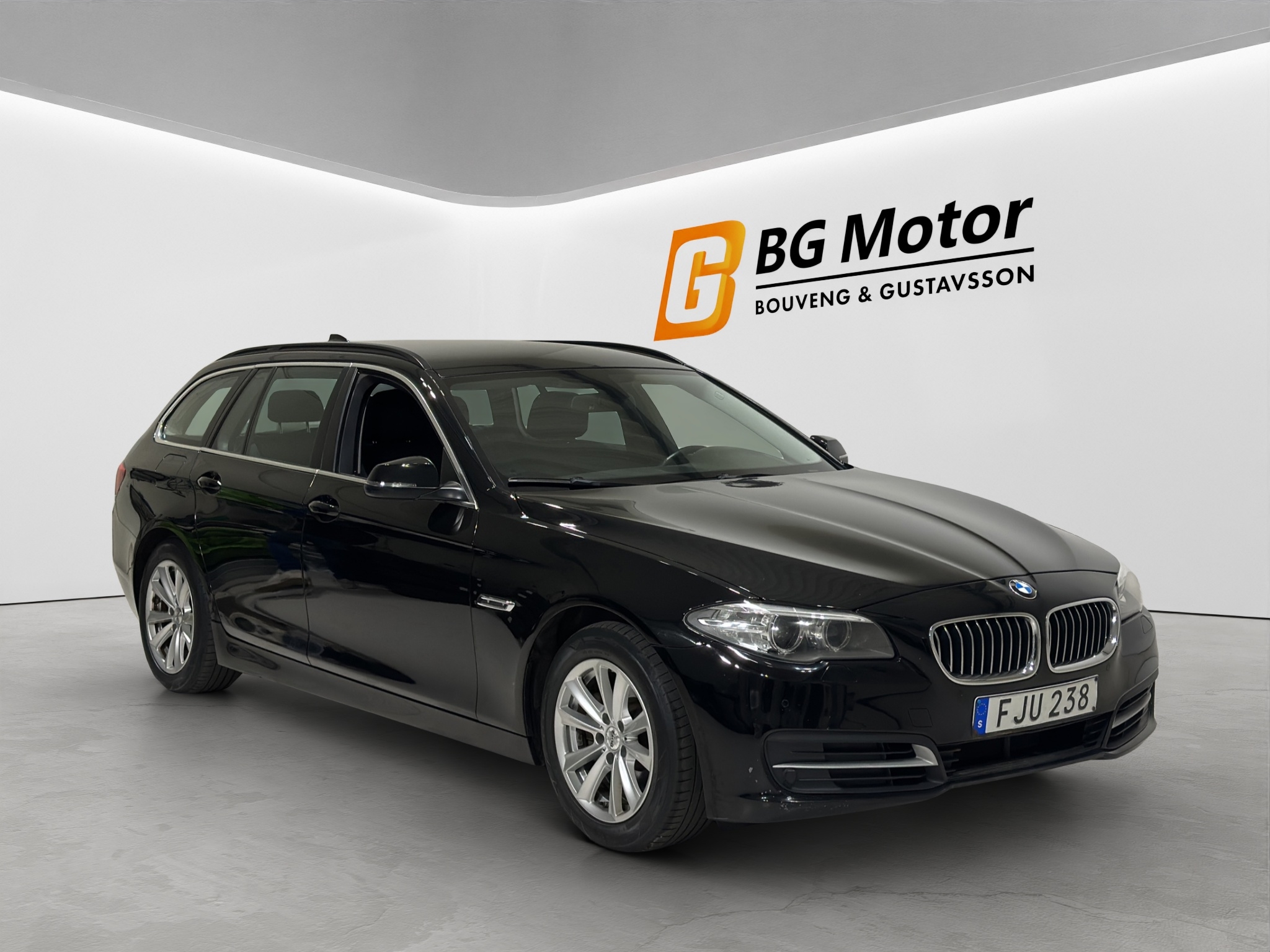 BMW 520 2014, bild 2/10