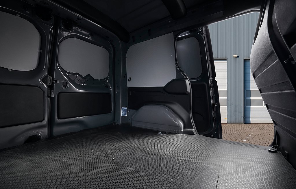 Nissan Townstar EL | N-Connecta | L2H1 | SSD 2025