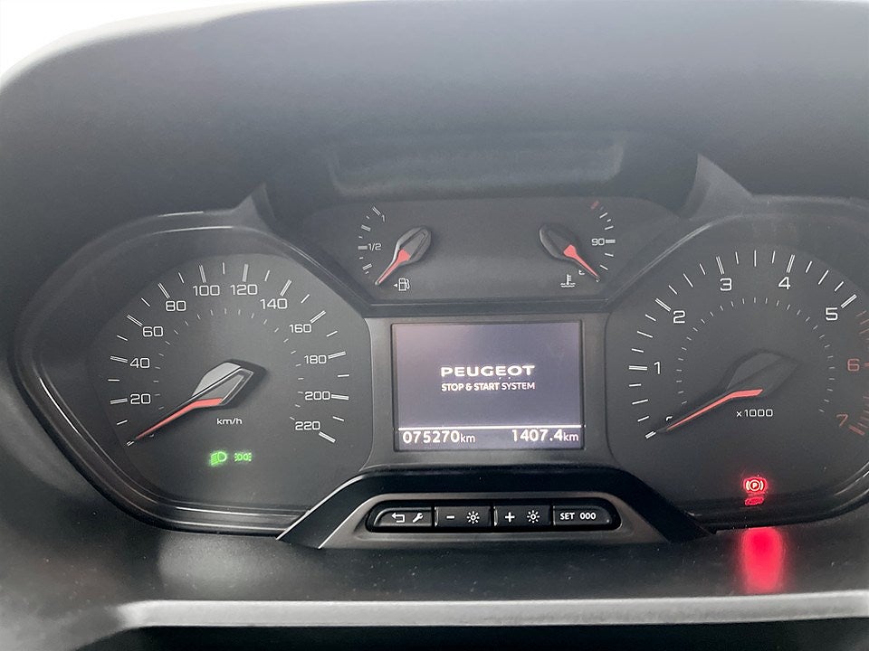 Bild på Peugeot Partner PRO 1.5 BHDi 130hk Aut L2 - DRAG, P-SENSORER