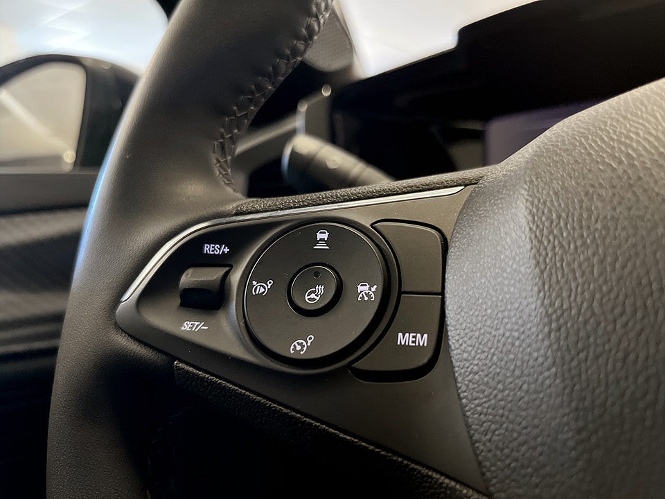 Bild på Opel Mokka Ultimate 1.2 PT 130hk Aut B-KAMERA CARPLAY
