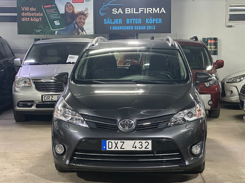 Toyota Verso 2.0 D-4D Euro 5 Välskött 7 Sits Nyservad Drag