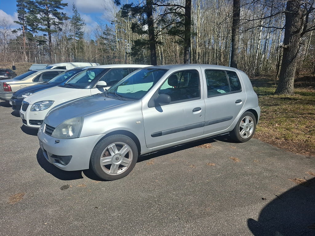 Renault Clio 5-dörrars Halvkombi 1.2 Euro 4