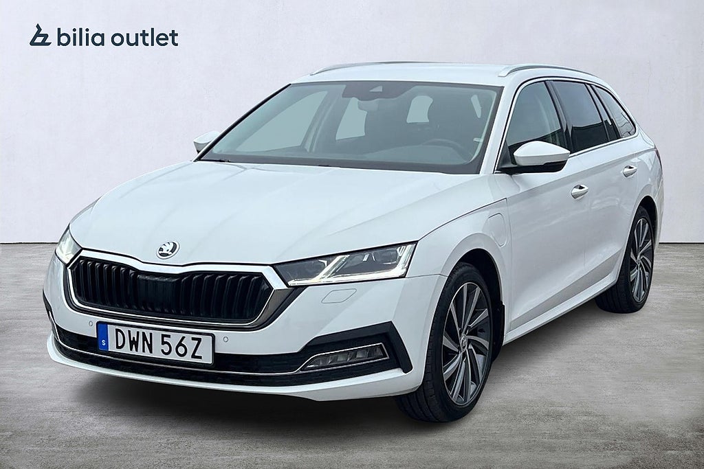 Skoda Octavia Kombi iV Style 204hk Cockpit Navi Drag CANTON B-kamera