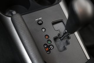 SUV Toyota RAV4 12 av 16
