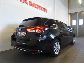 Kombi Toyota Auris 6 av 23