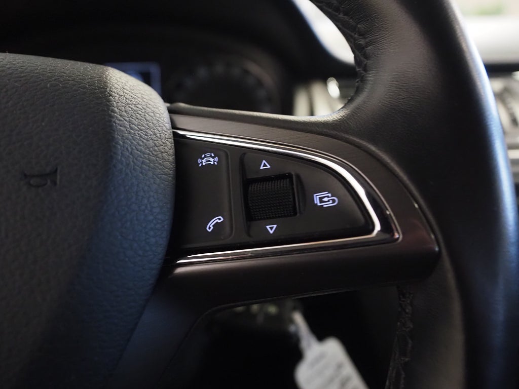 Skoda Rapid Spaceback 1.2 TSI 110hk | Bluetooth | PDC | 2016