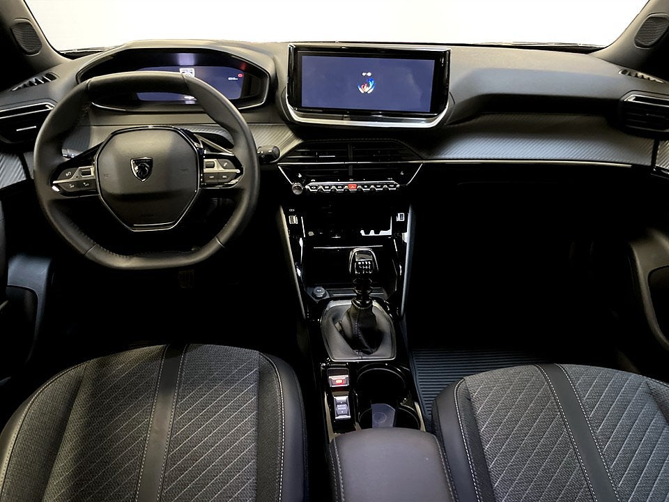 Bild på Peugeot 2008 Allure 1.2 PT 130hk - CARPLAY, P-SENSORER