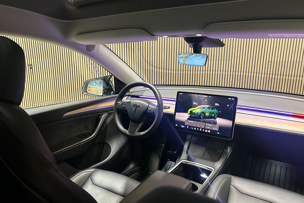 Tesla Model Y Long Range AWD 541hk Pano Läder