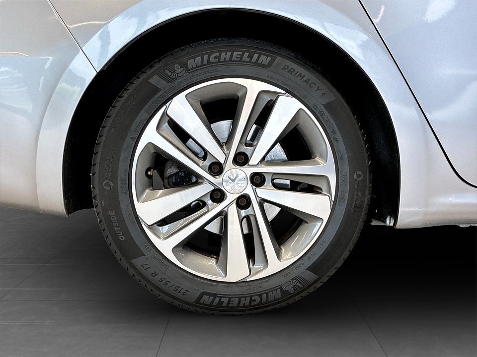 Bild på Peugeot 508 SW Allure 1.6 BlueBHDi 120hk Aut B-KAMERA PANO ELSTOL