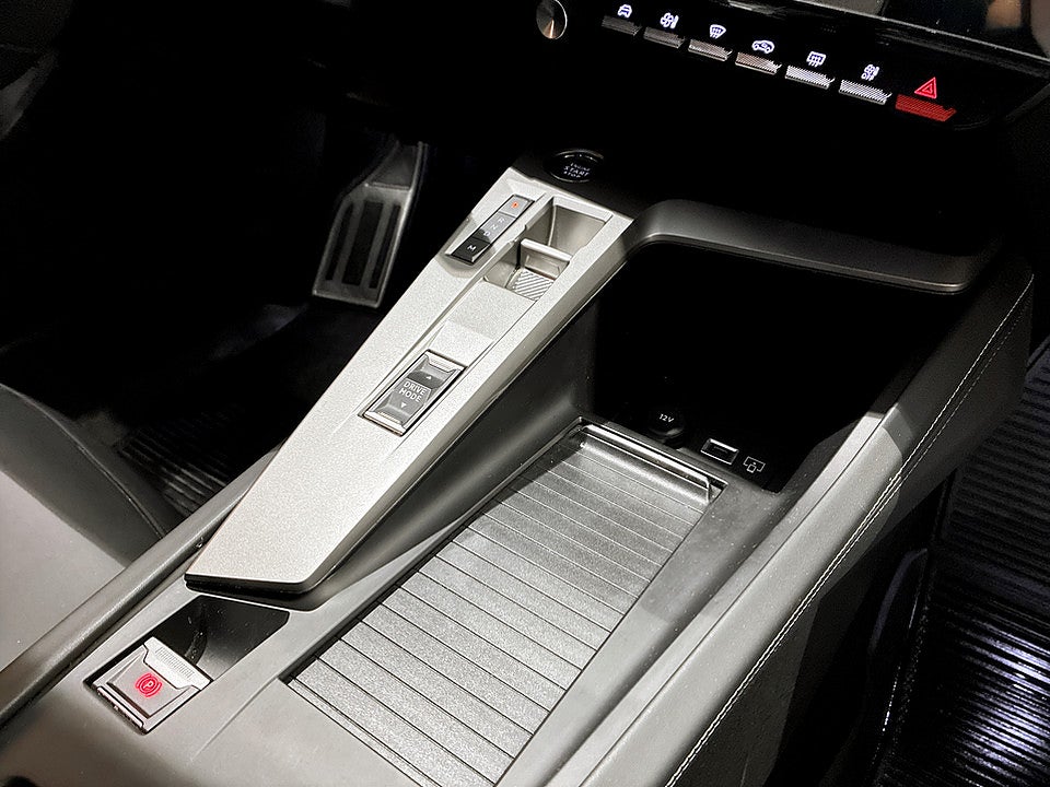 Bild på Peugeot 308 5D GT 1.2 PT 130hk Aut B-KAMERA CARPLAY