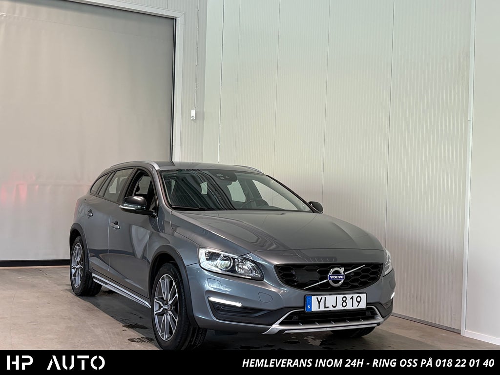 Volvo V60 Cross Country D3 150hk Classic Summum Drag D-värm Navi VOC BLIS