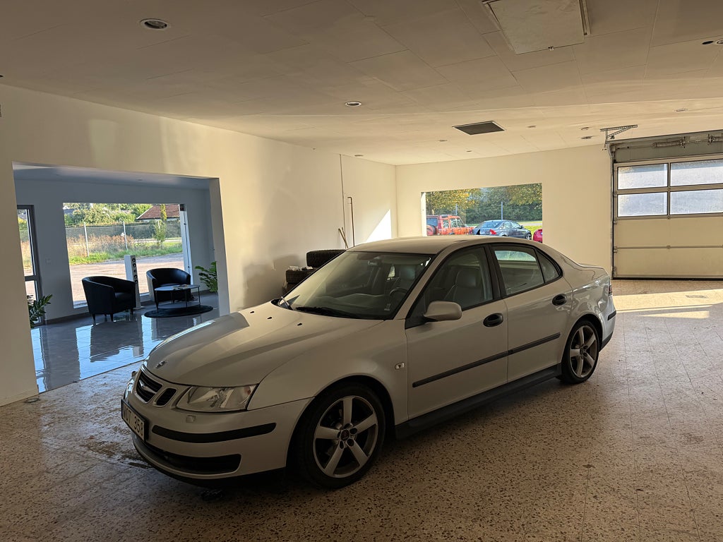 Saab 9-3  1.8t automat lågmil välvårdad 
