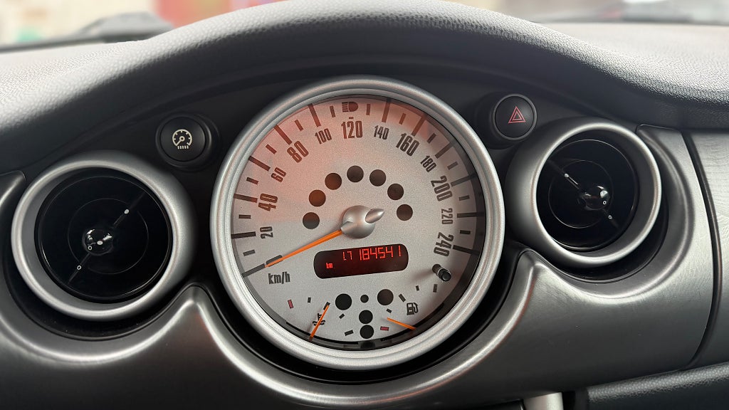 MINI Cooper Manual, 116hp, 2004