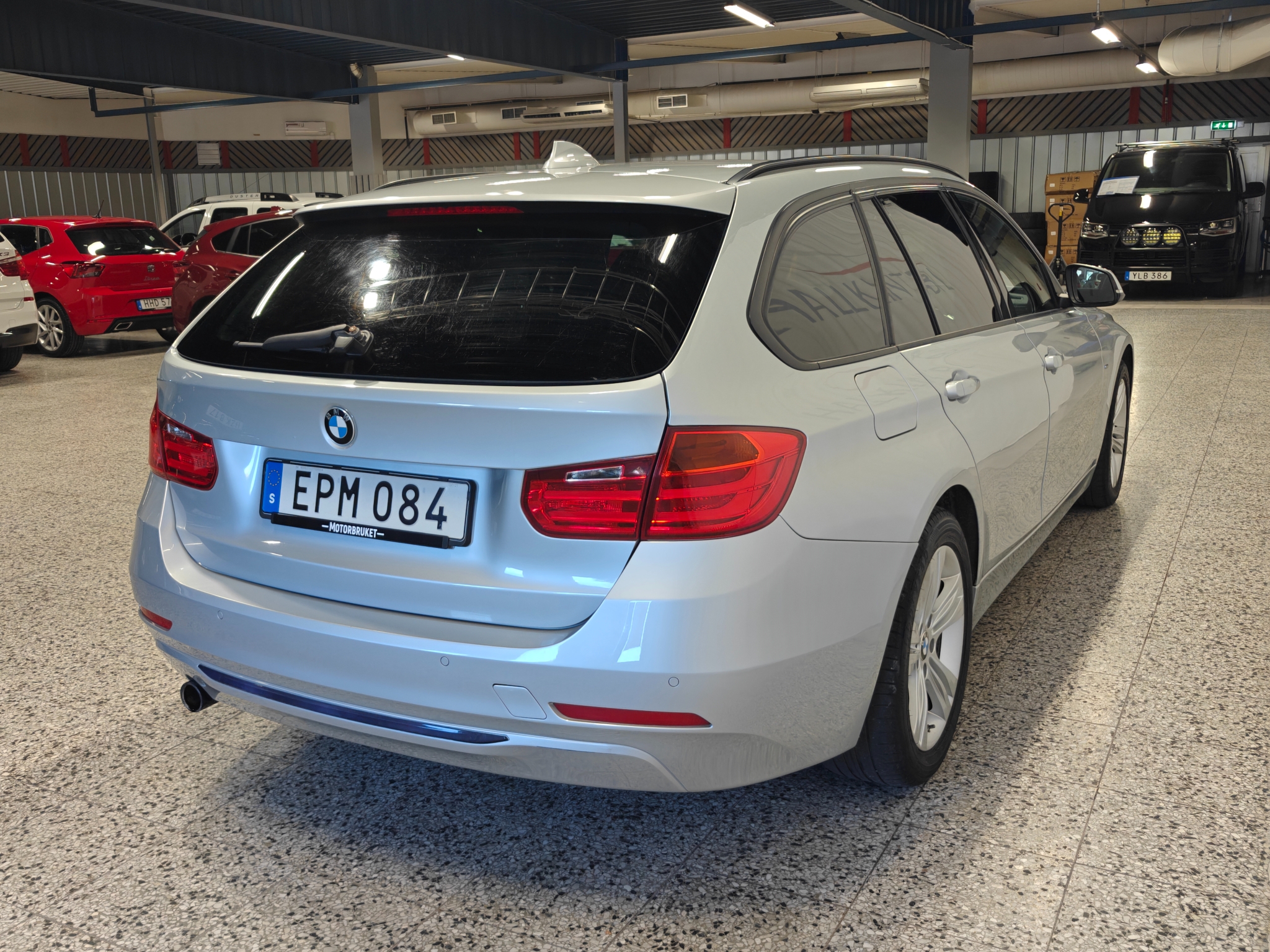 BMW 318 2015, bild 5/49