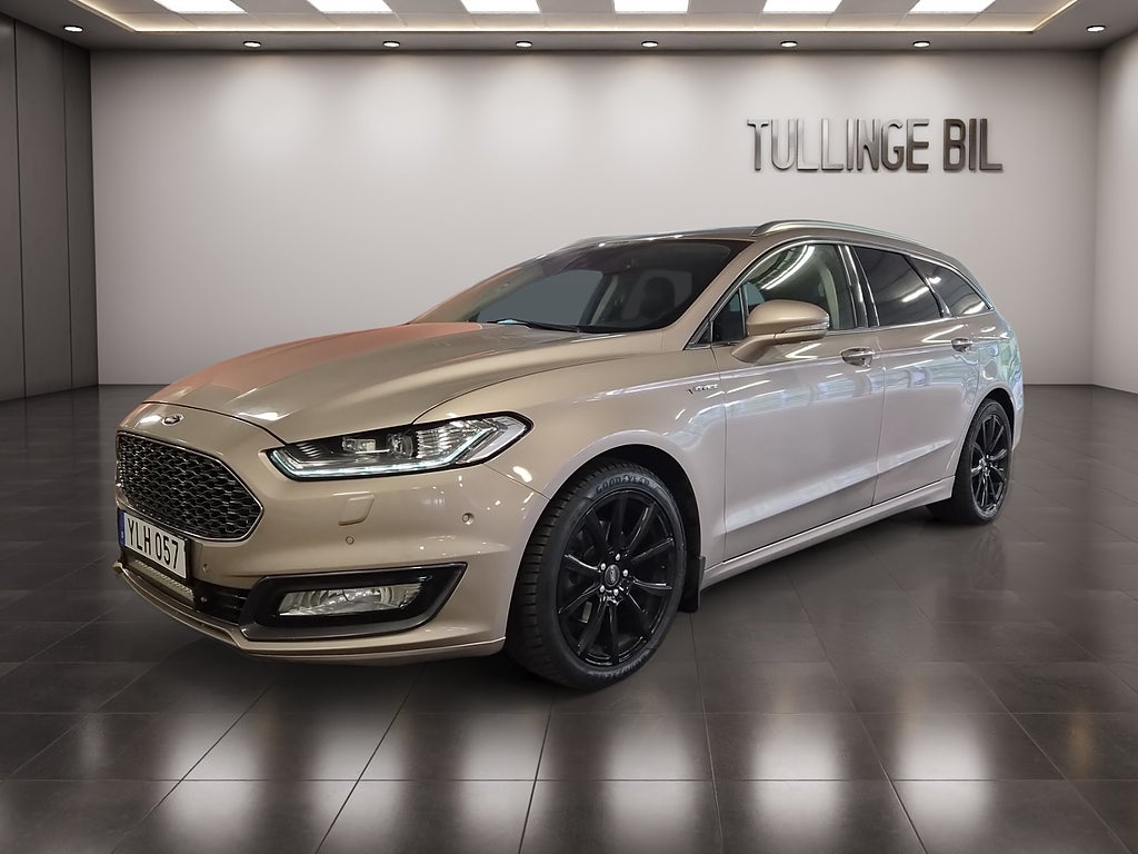 Ford Mondeo Kombi Bi-Turbo 210HK Vignale Massage Pano Läder Värmare