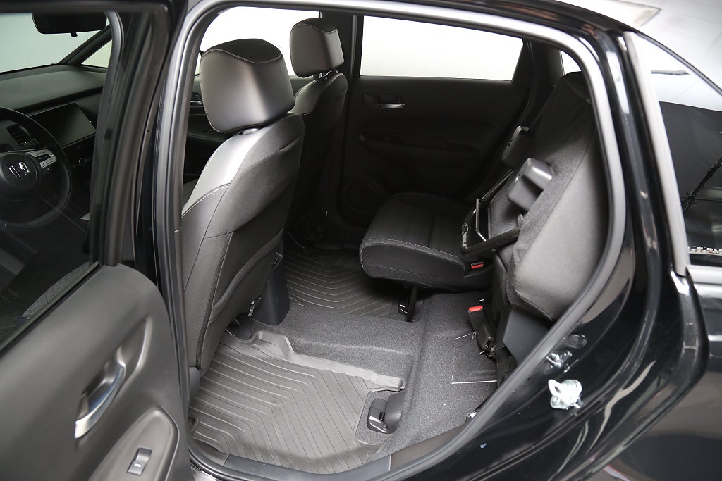 Honda Jazz Advance Crosstar Fullhybrid | DEMOBIL