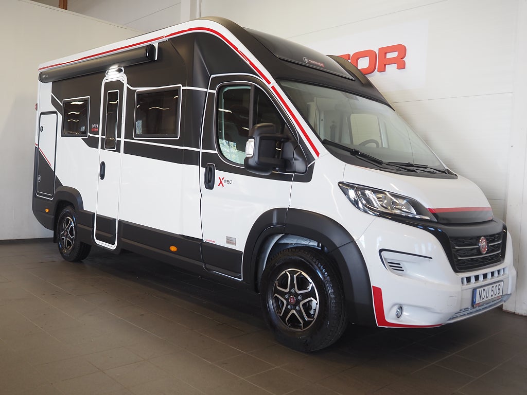 CHALLENGER X250 Markis Taksäng Stort garage AUT