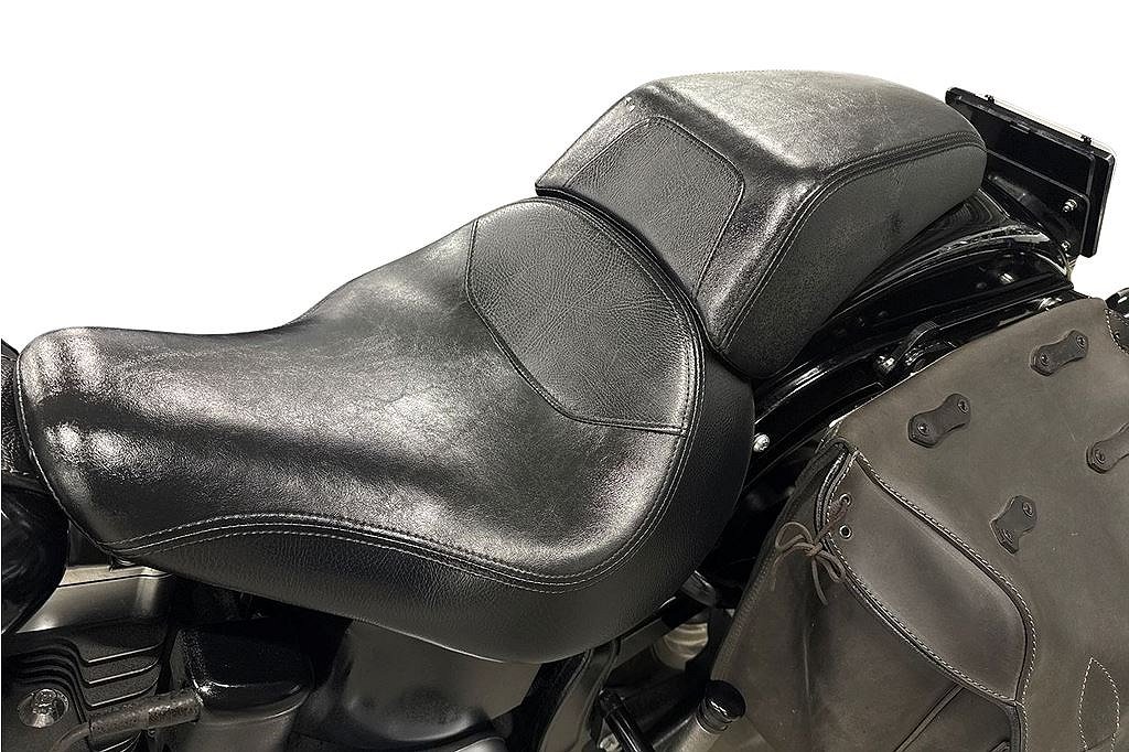 Harley-Davidson Fat Boy Lo Fat Boy 1584cc 1.6 Twin Cam,
